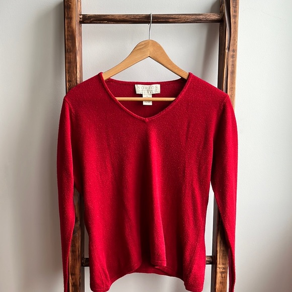 Red long sleeve sweater - Picture 1 of 3